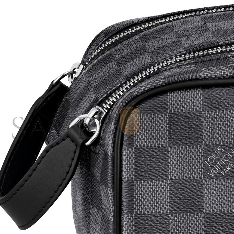 LOUIS VUITTON TROUSSE TOILETTE LOCKER DOPP KIT M83112 (23*13*12cm)